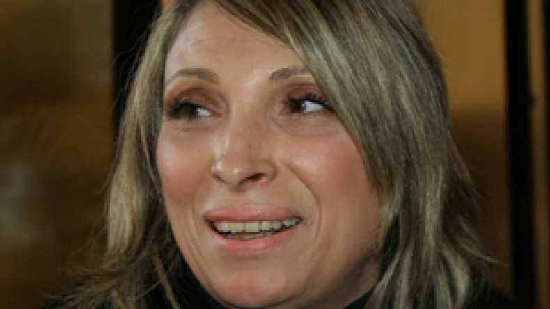 “أكثر من 3000 نسخة من مذكرات صاحب الورقة بيعت في أقل من شهر”