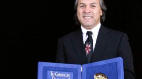 أساند الديمقراطية والاستقرار الإيجابي وأنا مقتنع ببرنامج بوتفليقة