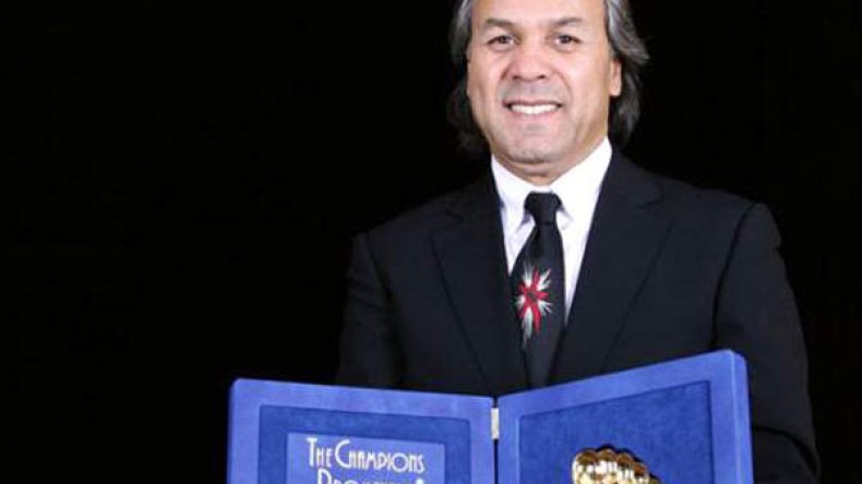 أساند الديمقراطية والاستقرار الإيجابي وأنا مقتنع ببرنامج بوتفليقة