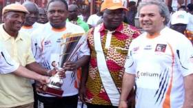 ماجر يُكرم في ليلة أساطير كرة القدم الإفريقية بأبيدجان