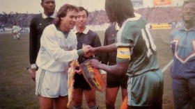 الجزائريون يحلمون باللقب الإفريقي الثاني في كرة القدم