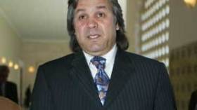 ماجر يطلق الكرة ويتحول إلى ممثل سينمائي