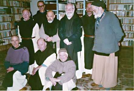 Après la découverte d’une montre d’espionnage, Zitouni ordonne l’exécution des moines de Tibhirine