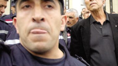 Sit-in des agents de la Protection civile : Lahbiri contraint d'ouvrir le dialogue