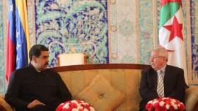 توقف تقني للرئيس مادورو في الجزائر