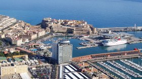 مدريد ترد على الرباط.. نحو فتح خط بحري بين مليلية والغزوات