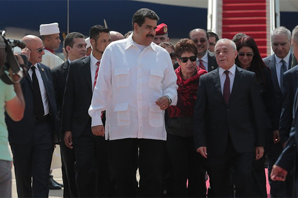 Maduro à Alger pour débattre de la crise du pétrole