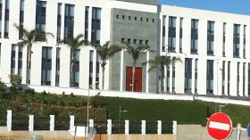 هكذا احتالت “مسؤولة بوزارة الخارجية” على أطباء وتجار وإطارات