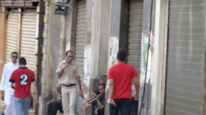 الجزائر تخسر660 مليون دولار سنويا بسبب العطل والأعياد