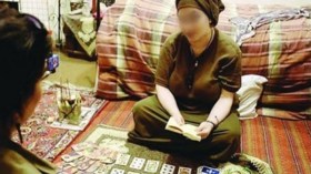 مشعوذة بالجلفة “تنوّم” ضحاياها بطريقة غريبة وتستولي على حليهن