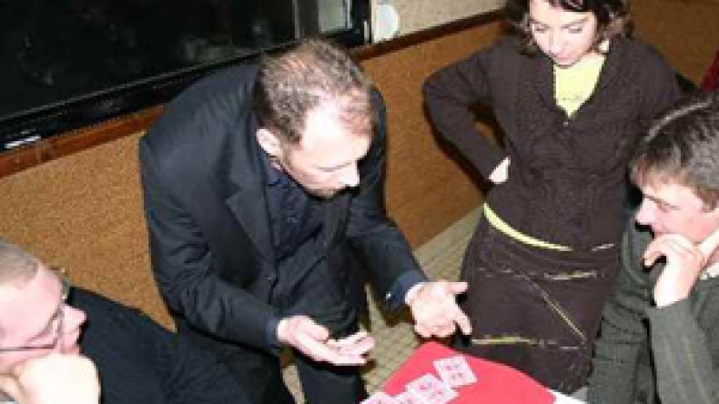 فرقة “سحرة بلا حدود” تنشئ أول مدرسة لها بالجزائر