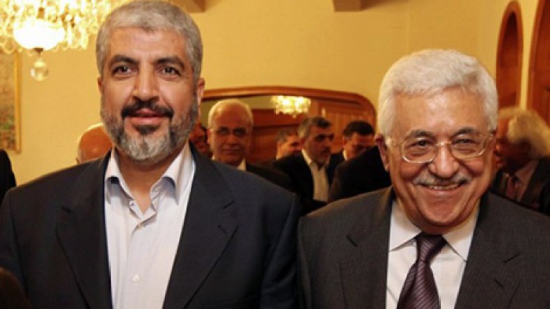 محمود عباس يتنقل إلى الدوحة للقاء خالد مشعل