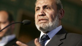 “شطب حماس من قائمة الإرهاب يُحرج عباس ودولا عربية”