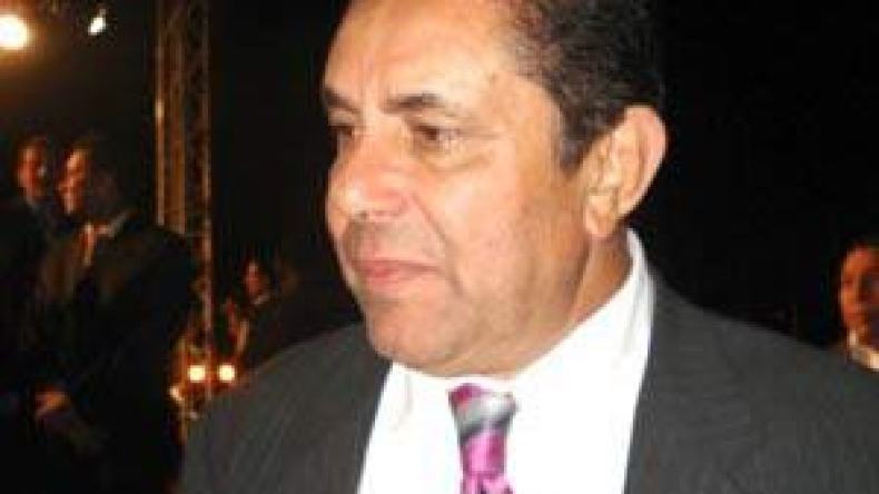 محمود معروف يحذر جماهير الكرة الجزائرية