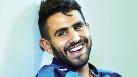 صحفي جزائري  لم يصوت  لمحرز في جائزة فرانس فوتبول!