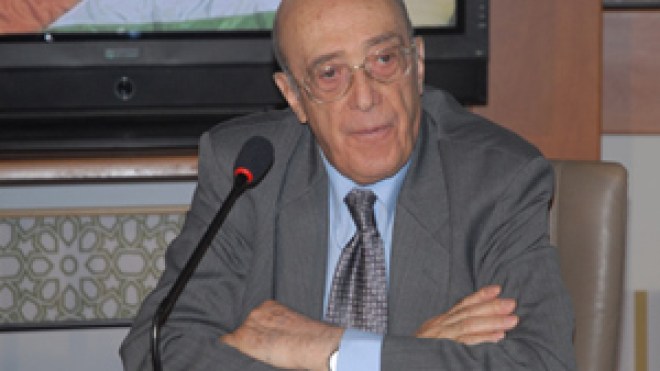 عبد‭ ‬الحميد‭ ‬مهري‭: ‬أزمة‭ ‬الأفالان‮ ‬صراعات‭ ‬شخصية‭ ‬وبعيدة‭ ‬عن‭ ‬هموم‭ ‬الشعب