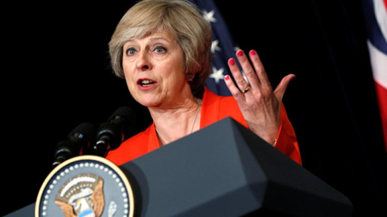 ماي تستقبل كبير مفاوضي الاتحاد الأوروبي