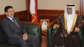 وزير الخارجية البحريني يستقبل السفير الجزائري
