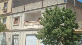 طالبة حقوق تتهم والدتها بقتل وحرق والدها بأم البواقي