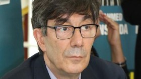 ماكرون سيصحح أخطاء سلفه مع الجزائر.. ولن يخسرها من أجل المغرب