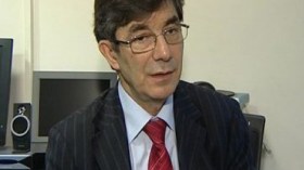 التعديل الدستوري سيكشف نية بوتفليقة في التمديد أو الترشح