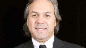 بوتفليقة يكافئ ماجر بمنحه مقعدا في مجلس الأمة