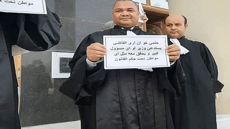 القضاة ينتفضون ضد رئيس نقابتهم