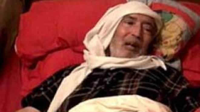 بالفيديو..المقرحي  يروي انتهاك حرمة منزله وقطع الدواء عنه