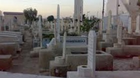 عجوز‭ ‬في‭ ‬التسعين‭ ‬تسكن‭ ‬مقبرة‮ ‬لتجاور‭ ‬ولدها‭ ‬المتوفى