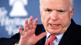 ماكين: علينا شكر السعودية التي سمحت بانهيار الاقتصاد الروسي