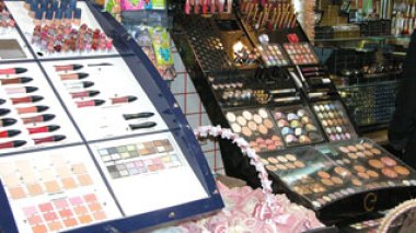 Fake cosmetics and pharmaceutical products inundate Algerian market
