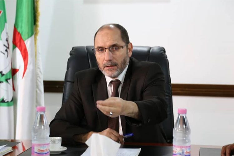 Makri refuse la tenue des présidentielles avant la révision de la Constitution