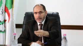 مقري ينتقد تكريم وزارة الشؤون الدينية لوزير الداخلية الفرنسي