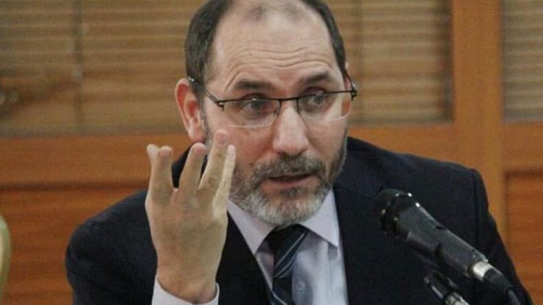 مقري: هناك نفاق في الدفاع عن حرية الفكر