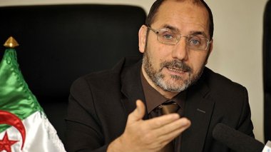 Makri réplique à Sellal: « L’armée n’est pas au service des hommes d’affaires»