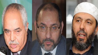 Des candidats critiquent le pouvoir le jour et lui tendent les bras le soir!