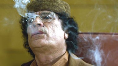 Libye : il les a traités de «rats» et de «microbes», le «fou» Kadhafi menace de recourir à une répression «sauvage» contre son peuple