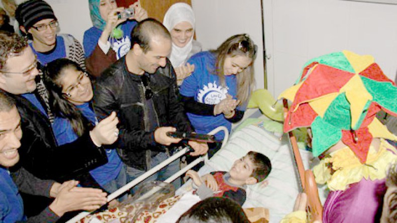 “الفايسبوك” متنفس الجزائريين للتضامن في رمضان