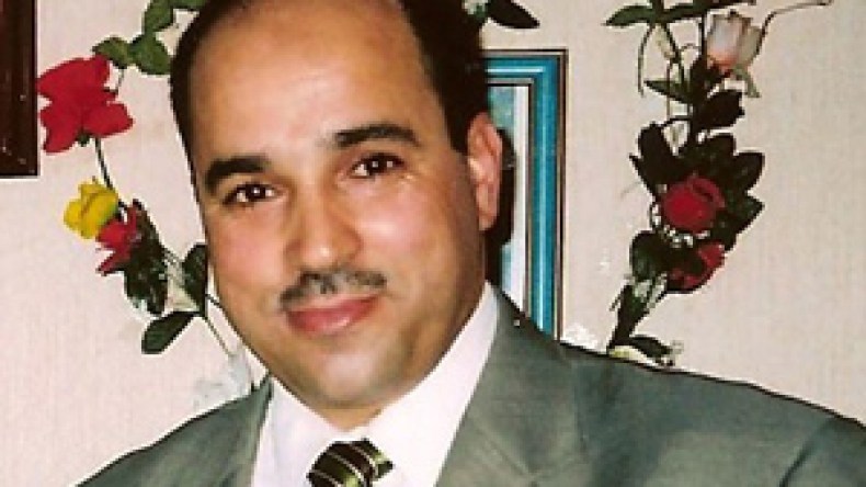 أنور مالك يقاضي أبوجرة في الجزائر بتهمة التعذيب