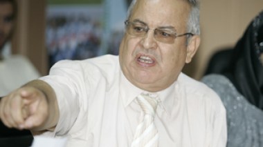 Forum Echourouk : Des banques étrangères ont signé des contrats avec des sociétés Asiatiques pour financer leurs projets avec l’argent des Algériens