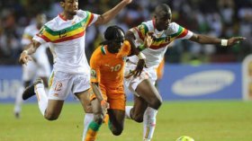 لقاء مالي وكوت ديفوار سيجرى في مكان “سرّي” وبعيدا عن الجمهور!