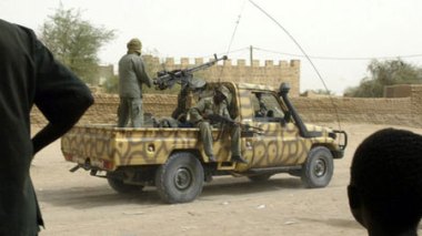 Mali: l'armée confirme des exécutions sommaires de soldats et de civils