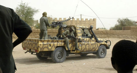 Mali: l'armée confirme des exécutions sommaires de soldats et de civils