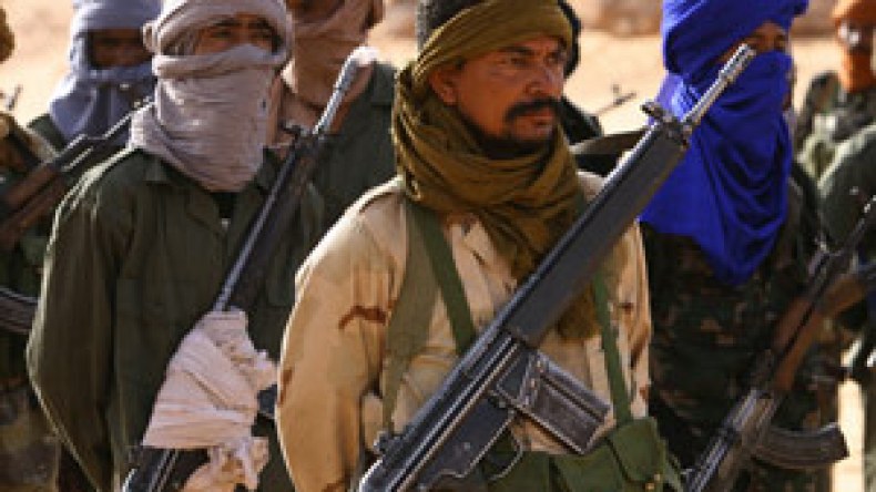 اشتباكات وهجوم بالمتفجرات قرب الحدود الجزائرية المالية