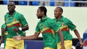 مالي تفقد مدافعين أساسيين قبل مواجهة الخضر