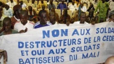 Mali : meeting à Bamako contre le sommet de Ouagadougou