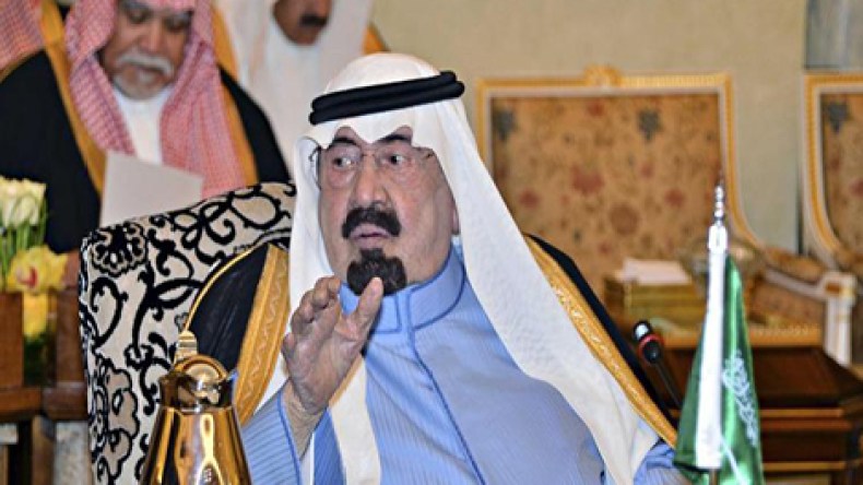 نقل الملك السعودي للمستشفى لإجراء فحوص