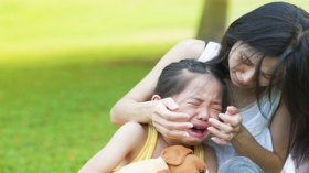 اكتشفي أضرار الحماية الزائدة على صحة الأم والطفل