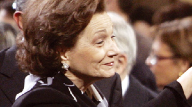 ماما‭ ‬سوزان‭ ‬تفر‭ ‬نحو‭ ‬لندن‭ ‬وتتخلى‭ ‬عن‭ ..‬‮”‬البابا‮”‬‭!!‬