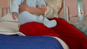 3600 أم عازبة تسترجع طفلها من دور الطفولة المسعفة